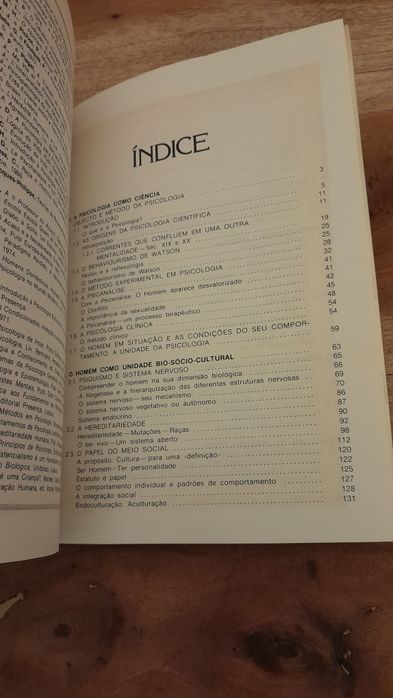 Livro Psicologia 10.° 11.° anos Maria Eduarda Rodrigues e Franciso Nun