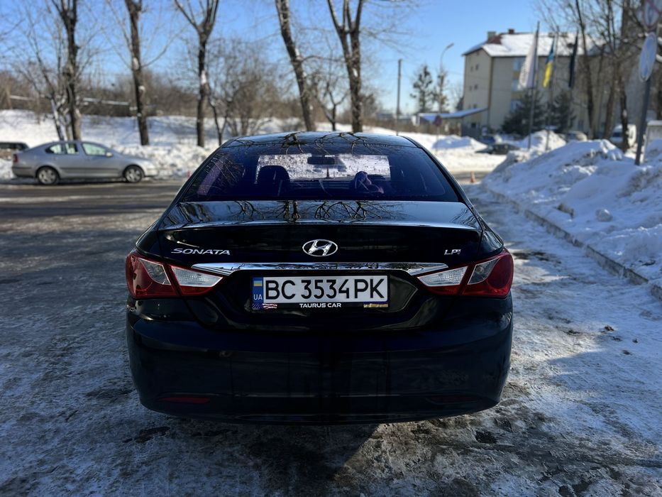 Hyundai Sonata 2012 | Заводський газ LPI