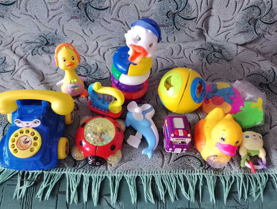 Іграшки комплектом