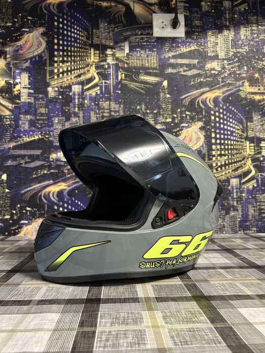 Продам шолом.