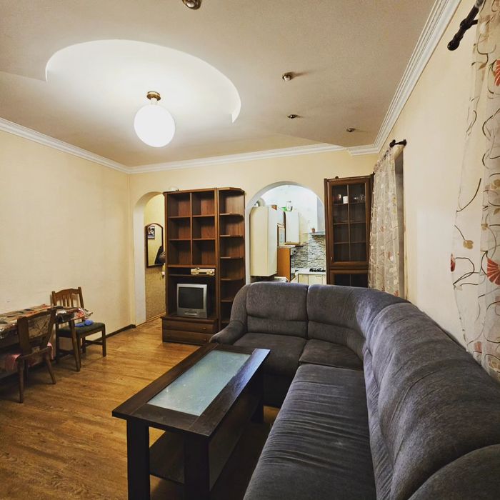 Оренда двухкімнатної квартири з АВТОНОМНИМ ОПАЛЕННЯМ в самому центрі