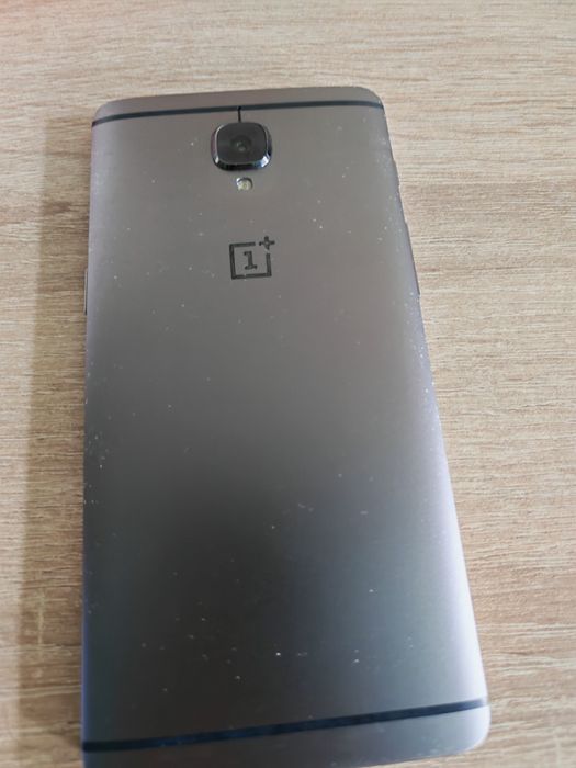 Смартфон OnePlus 3T