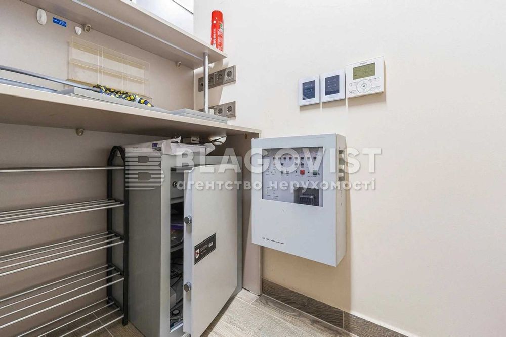 Продаж! Хостел! Цікава пропозиція! метро Контрактова 5хв пішки