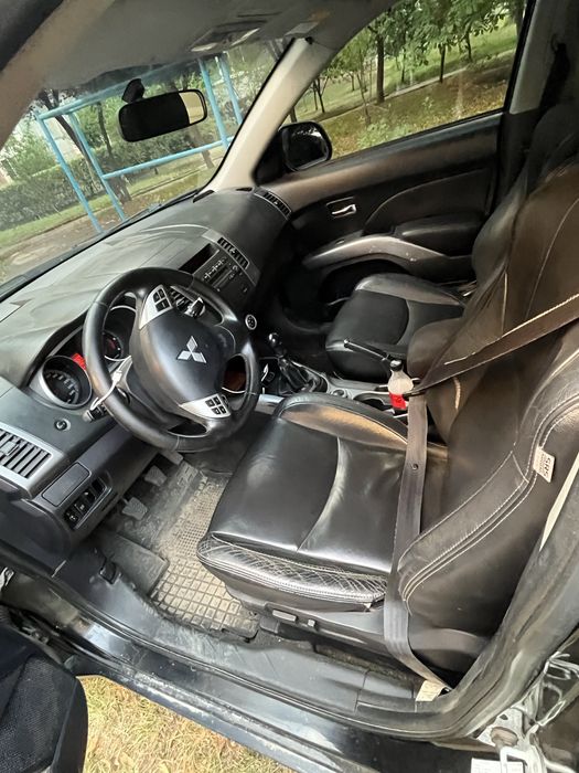 Mitsubishi outlander xl 2008 для військових