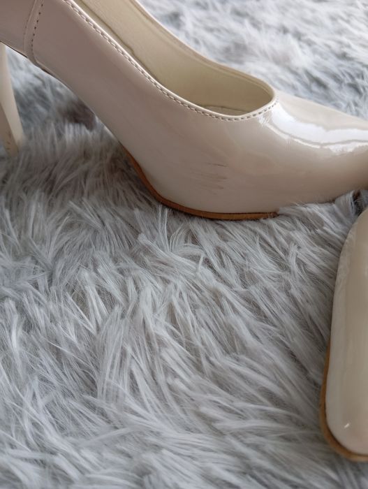 Buty na obcasie damskie 33