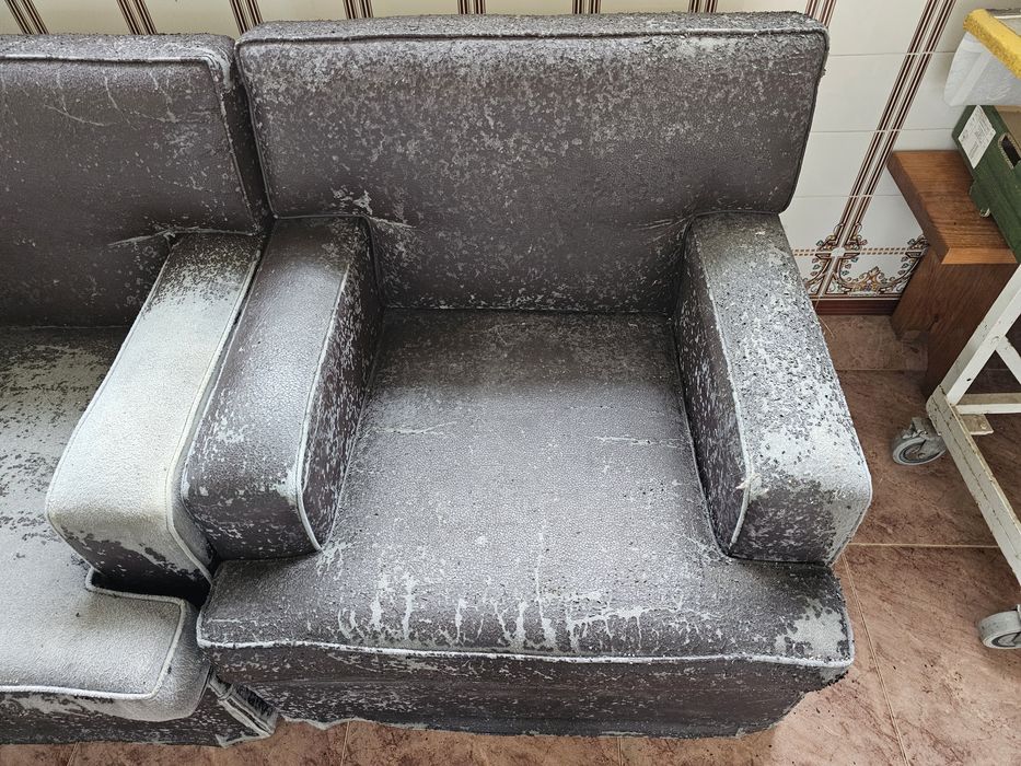 Sofá 3 lugares + 2 poltronas individuais