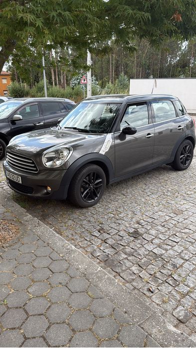 ⸻  MINI Cooper D Countryman 1.6D 112cv | Teto Panorâmico | Jantes 17” | Excelente Estado