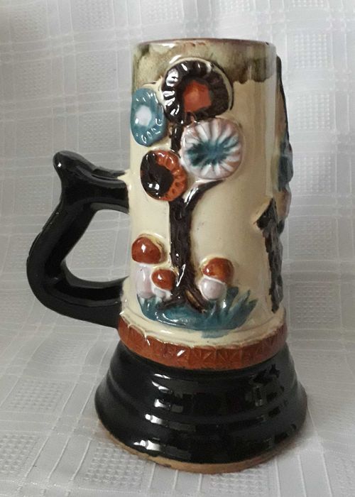 KUFEL PRL duży ceramiczny kolorowy ozdobiony scenką rodzajową