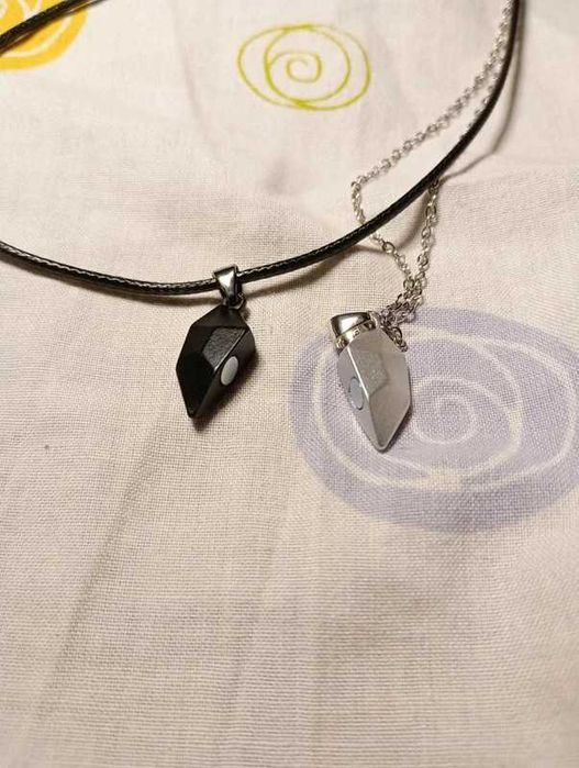 Colar corações com ímanes