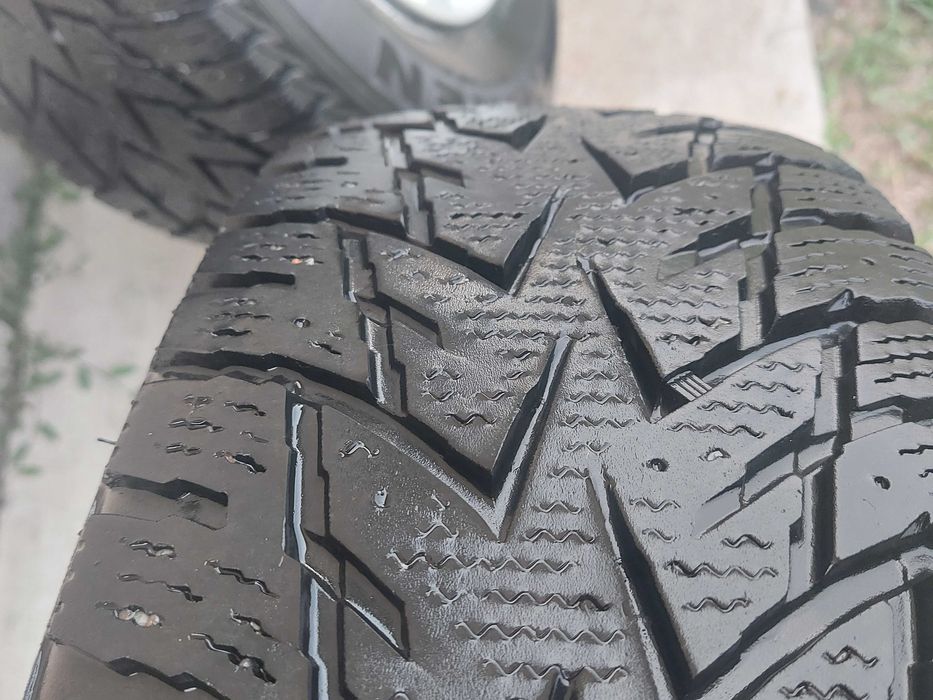 Диски з зимовою резиною Nexen