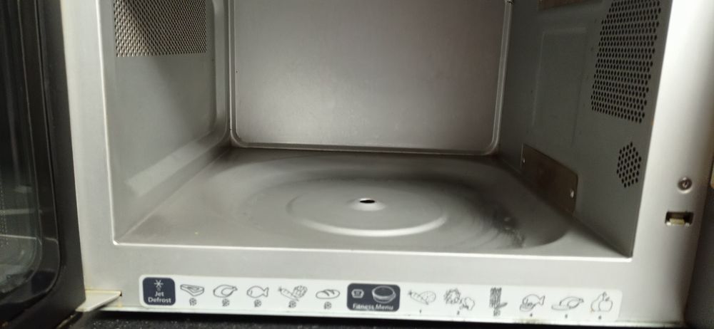 Мікрохвильова піч.б/у