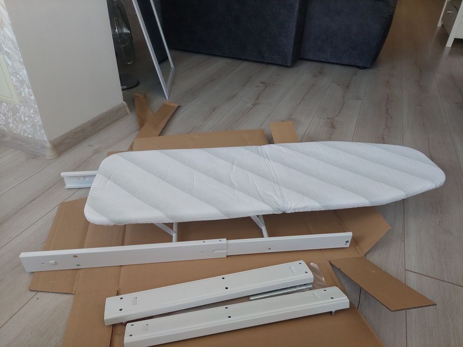 Вбудована прасувальна дошка. HAFELE Ironfix 5686710