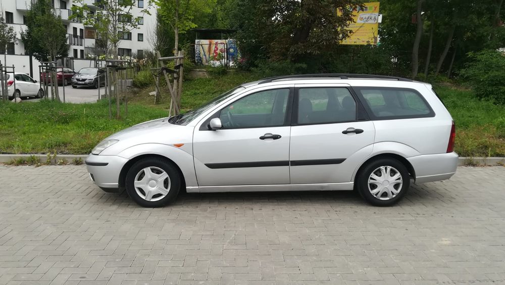 Sprzedam Forda Focusa 1.8 diesel dobry motor auto w kombi