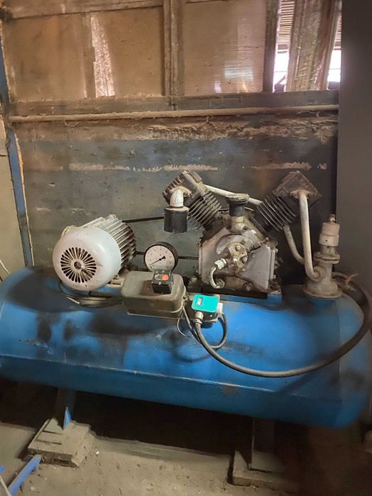 Продам компрессор промисловий