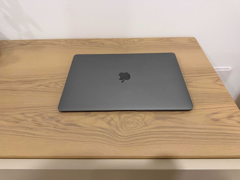 Apple Macbook Air M1