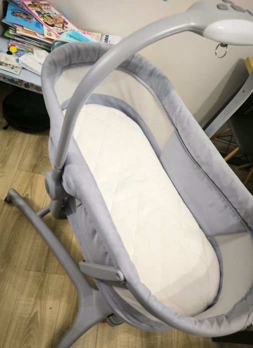Chicco Baby Hug 4w1 + karuzele gratis