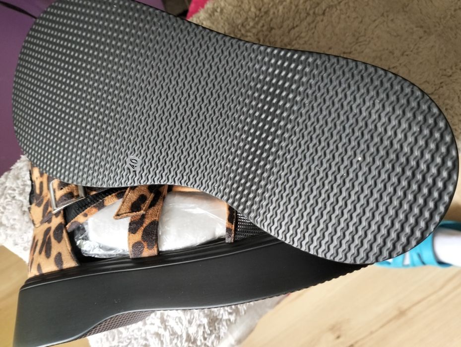 Stylowe buty  panterkowe sandały RS. roz. 40.