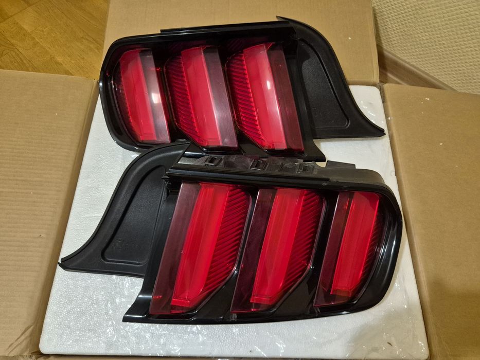 Задні ліхтарі, стопи Ford Mustang 14-17