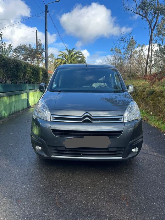 Citroen Berlingo Cinza