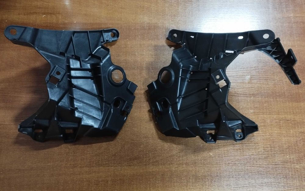 BMW X5 F15 X6 F16 кріплення крила 51647294543 кронштейн 51647294544