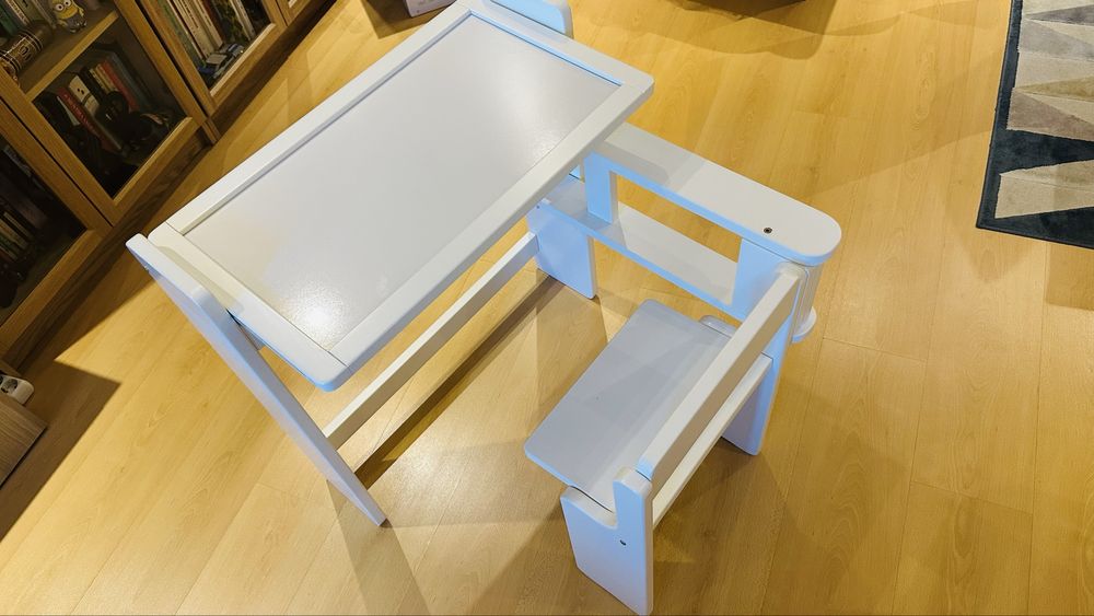 Secretária Infantil Trama