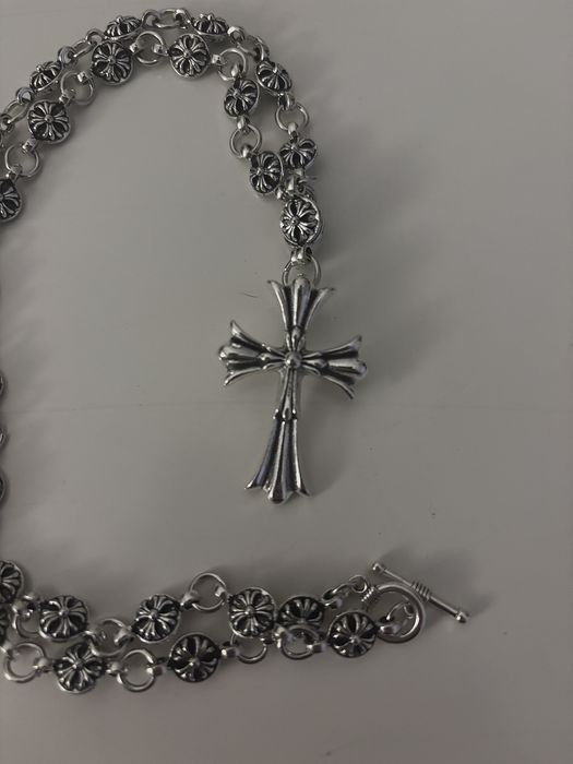 Naszyjnik w stylu chrome hearts