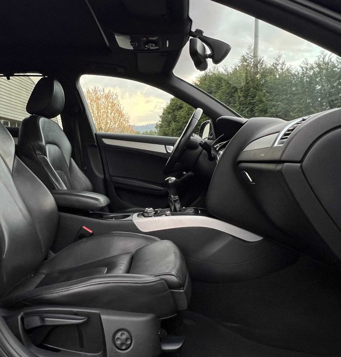 Audi A4 Avant 2.0TDI 177CV Full S-Line (Interior/Exterior)