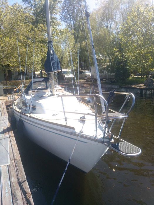 Яхта парусная Jaguar 27