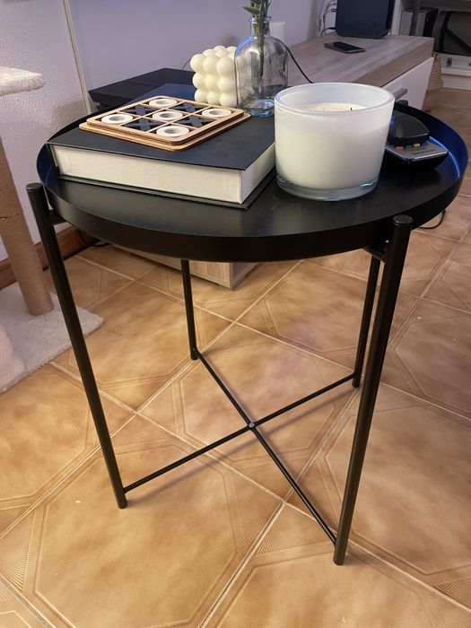 Vendo DUAS mesa-tabuleiro Ikea