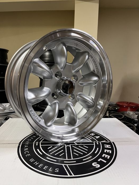 Jantes 13” 4x100 4x114.3 Novas Estilo Ultralite Minilite Datsun Toyota