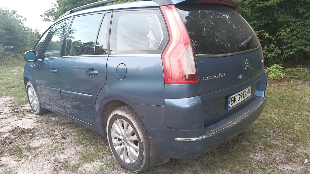 Автомобіль сітроен с4 гранд пікассо