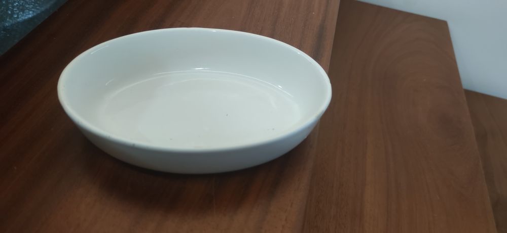 Assadeiras em porcelana novas