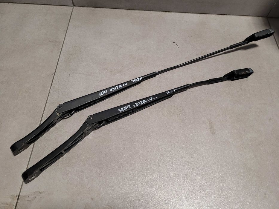 Ramiona wycieraczek Seat Ibiza IV 6J 6J1.955.409 / 6J1.955.410 2 kpl