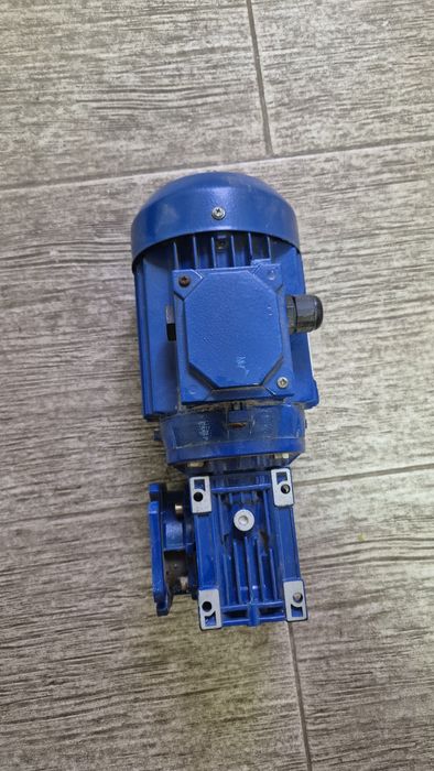 Електродвигун VELA