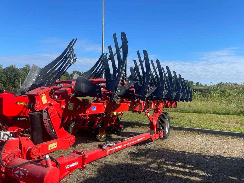 Новий плуг Gregoire Besson Voyager S70 (7+1)