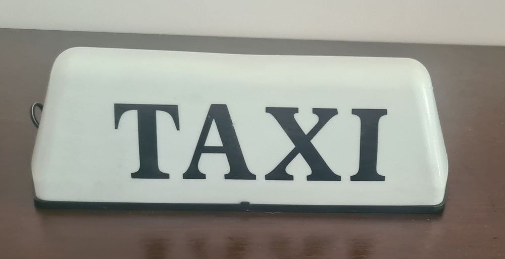 Light lampa taxi z magnezami