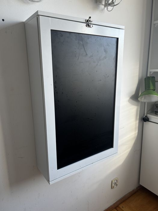 Biurko składane z tablicą i półeczkami