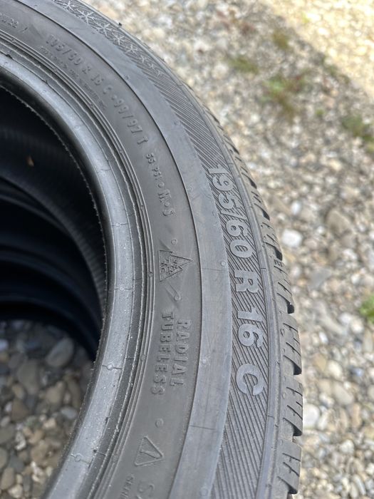 195/60/16c Barum Snovanis 2