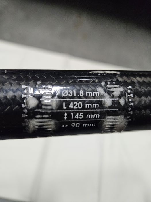 Guiador de bicicleta em carbono