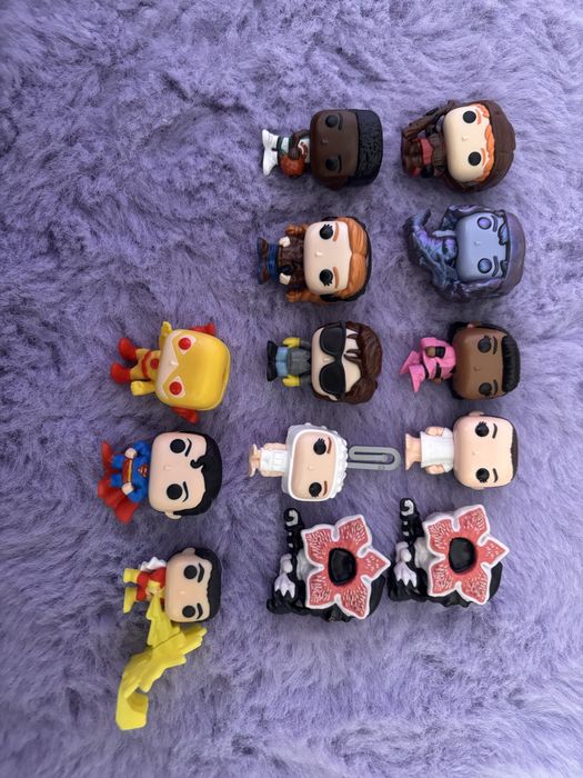 Figurki kinder joy/stranger things/ dc/ Harry Potter