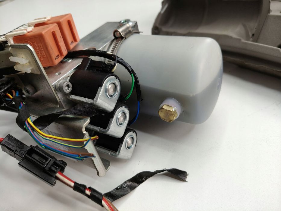 pompa dachu bmw 1 e82 e88 7171303 da1109999nl