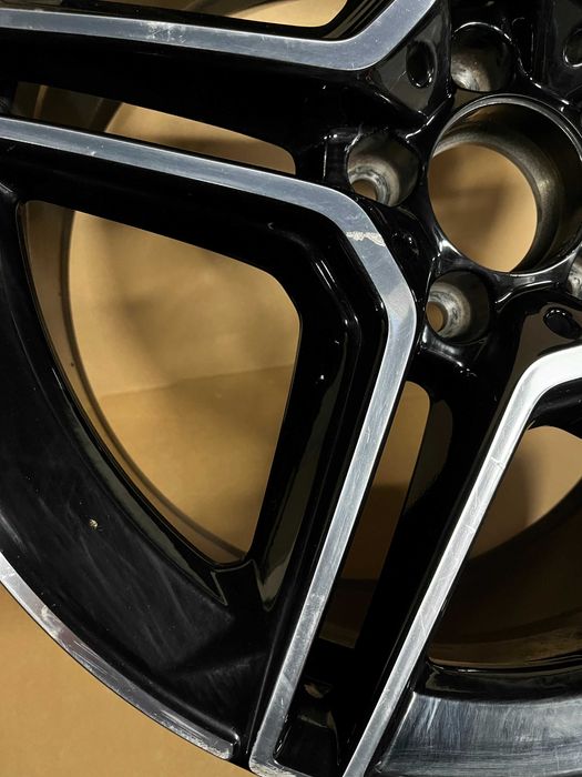 Felga Mercedes W205 S205 AMG A205.401.9600 8,5Jx18 ET49