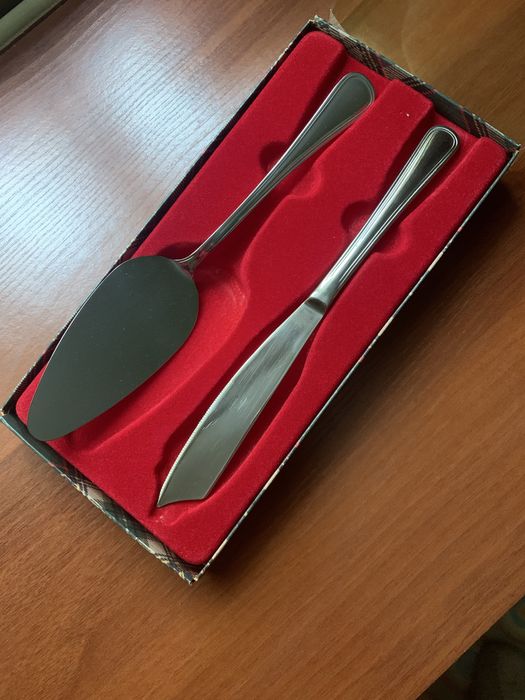 Нож и лопатка для торта