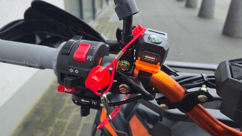 Dostawa GRATIS  w 48h !!! Asix Commander 125 cc