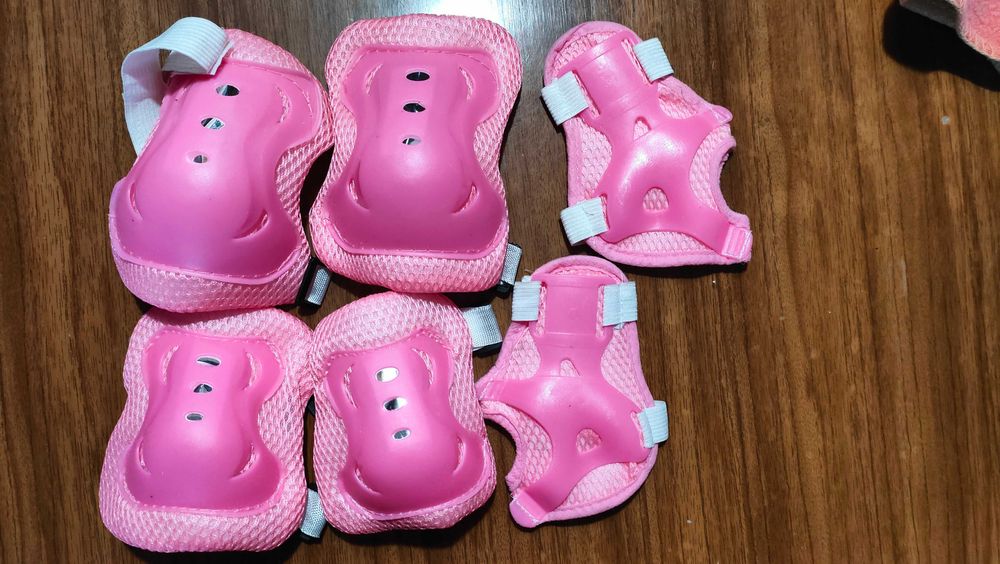 Роликові ковзани для дівчинки