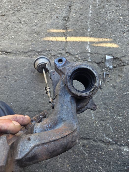 Kolektor wydechowy audi a3 8p 1.8 tfsi