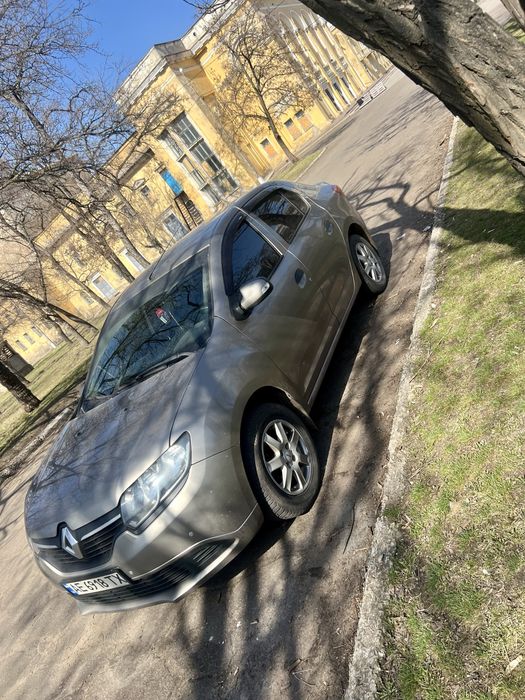 Продам Renault Logan 1.2 газ/ бензин