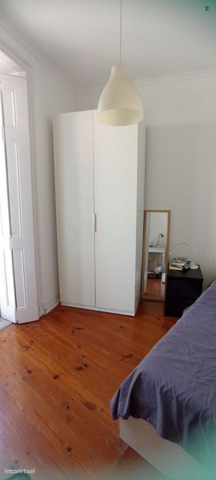 Quarto - localizado em Arroios Lisbon