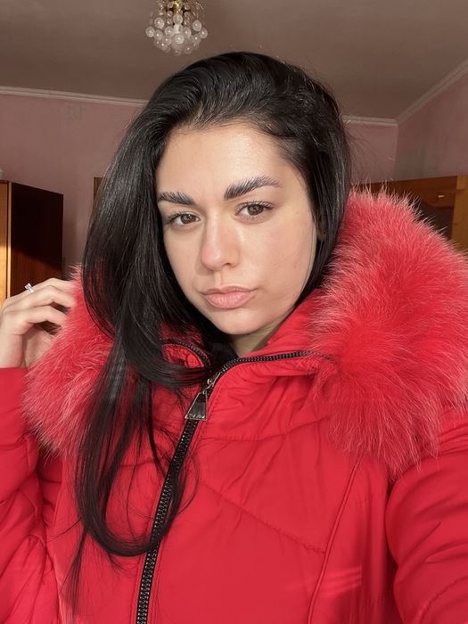 Зимова куртка жіноча червона