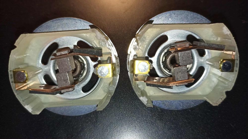 Щетки шуруповерта 2 шт. RS 550. Є на 775.